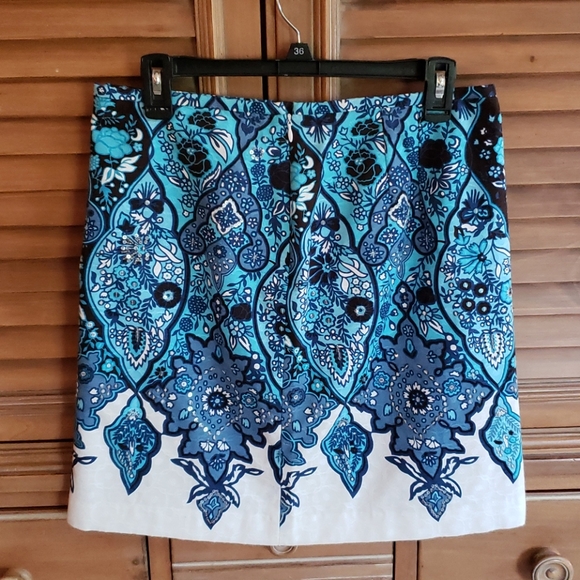 Ann Taylor Skirt Size 6 - Picture 11 of 11